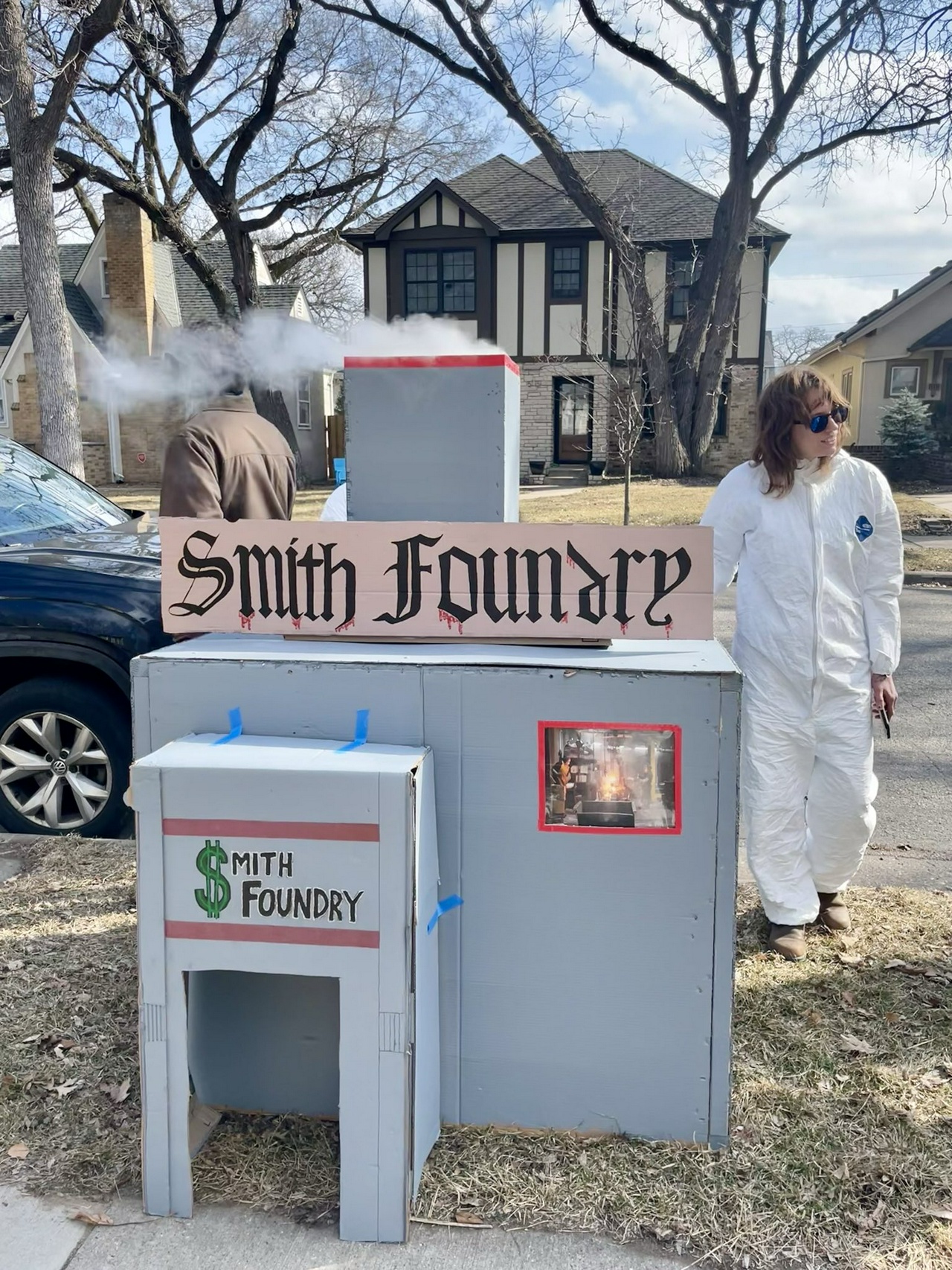 Protest at the home of Minnesota Pollution Control Agency Commissioner Katrina Kessler demands "Shut down Smith Foundry." | Fight Back! News/staff