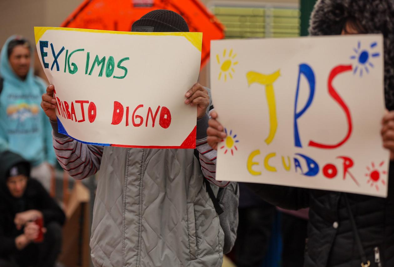 Minneapolis protest demands Temporary Protected Status for Ecuadorians 