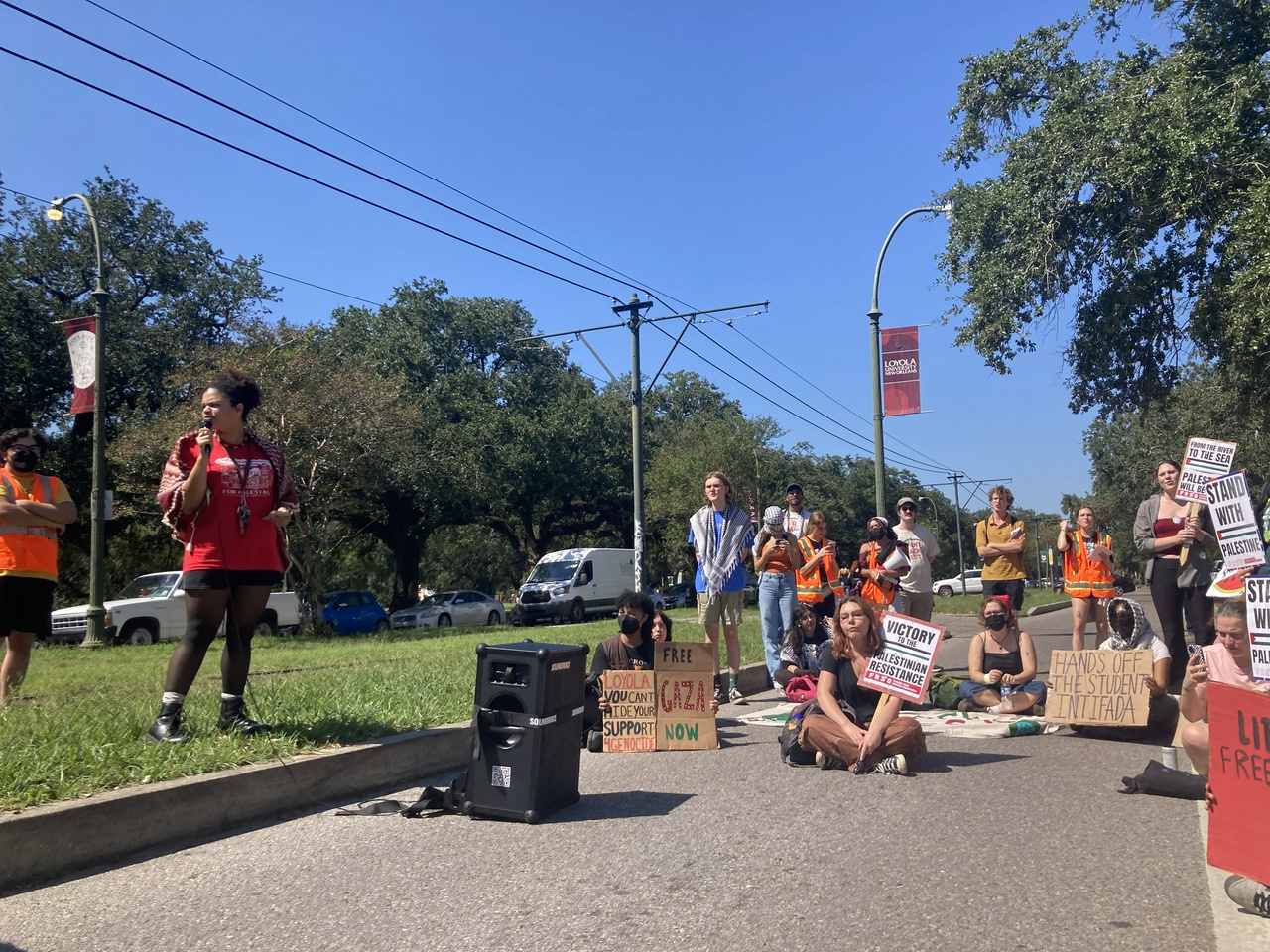 Students occupy St. Charles Avenue. | Fight Back! News/staff Students occupy St. Charles Avenue. | Fight Back! News/staff