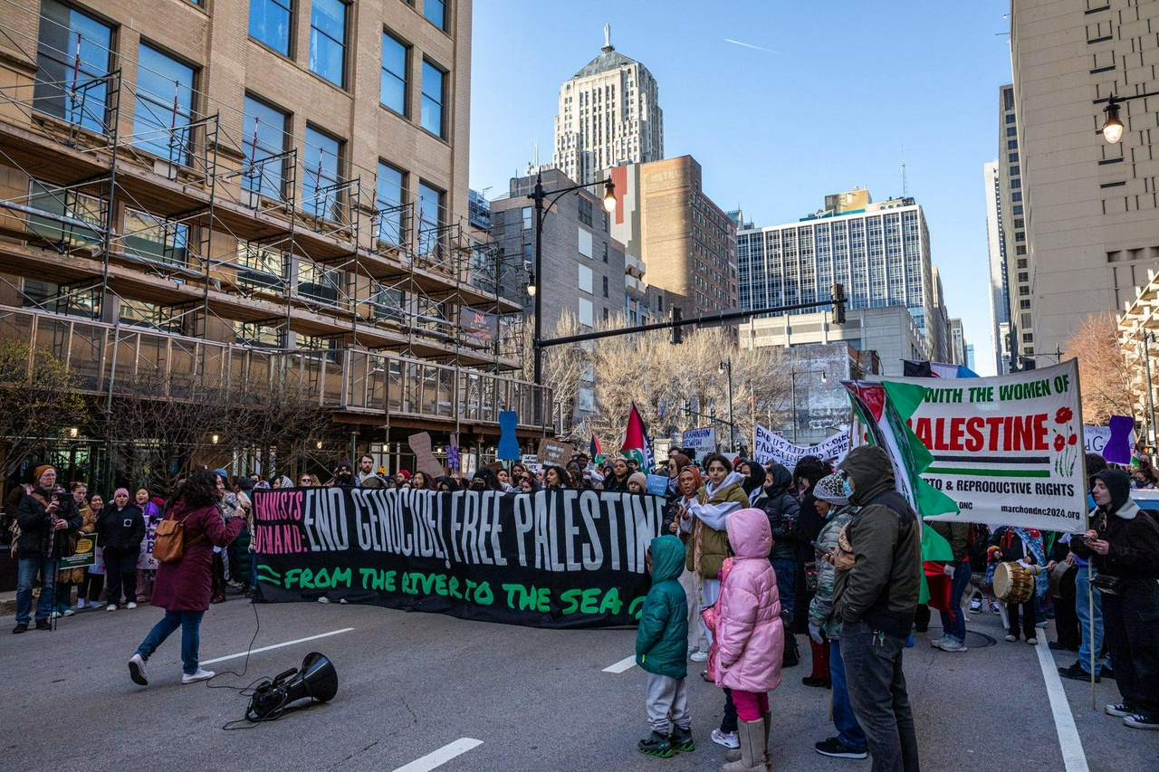 Chicago march for International Women's Day. | Fight Back! News/staff