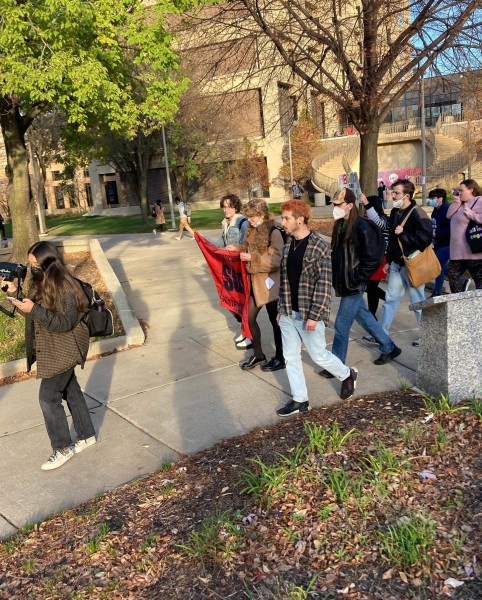 Chicago students defend women’s and reproductive rights.