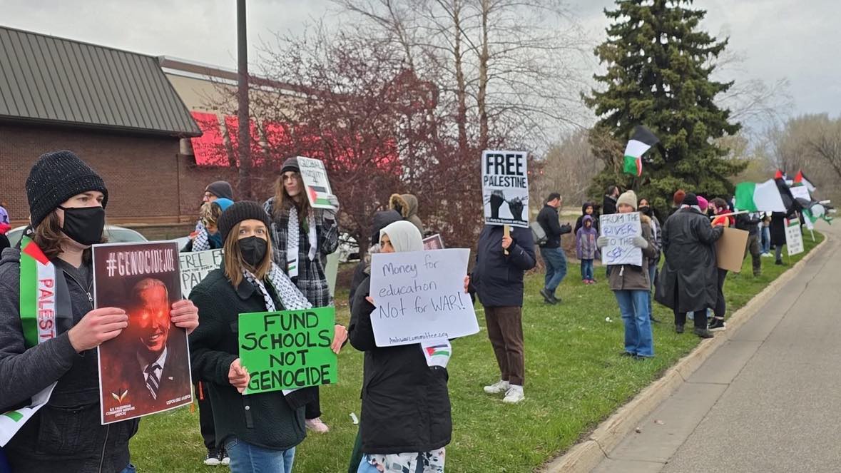 Palestine solidarity protesters outside the 2024 Education Minnesota Representative Convention where First Lady Jill Biden campaigned. | Fight Back! News/Sabry Wazwaz