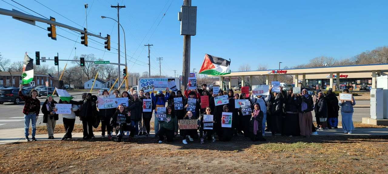 Kennedy High School students walk out classes to show solidarity with Palestine.  | Fight Back! News/Sabry Wazwaz