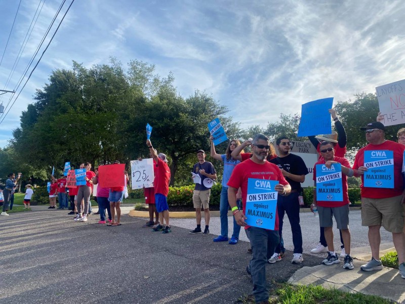 CWA strikers in Tampa, FL