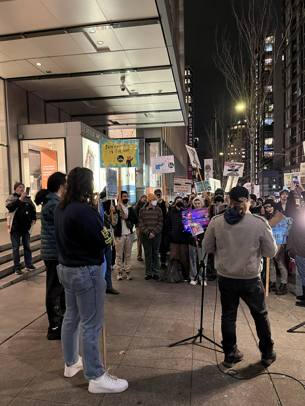 Striking Seattle Art Museum workers rally with supporters.  | Staff/Fight Back! News