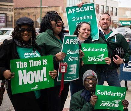 Illinois public workers stand up to attack by governor
