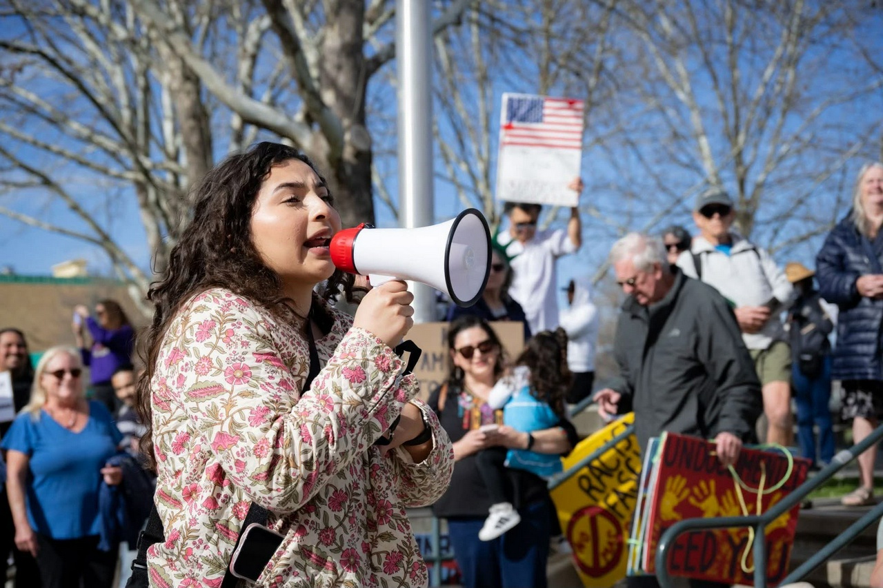 Napa, California protest defends immigrant rights.