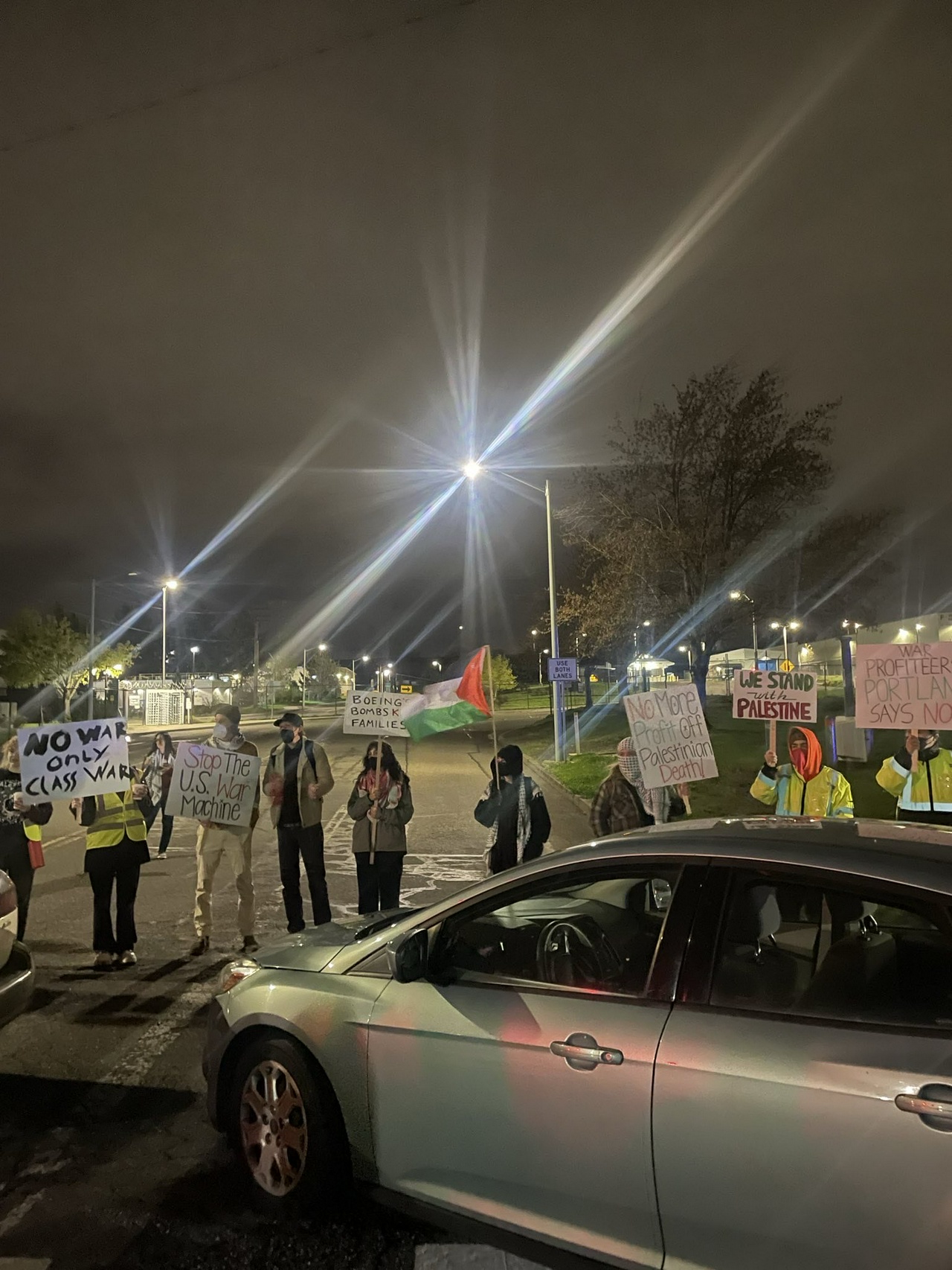 Pro-Palestine protesters shut down weapons maker in Gresham, Oregon. | Fight Back! News/staff