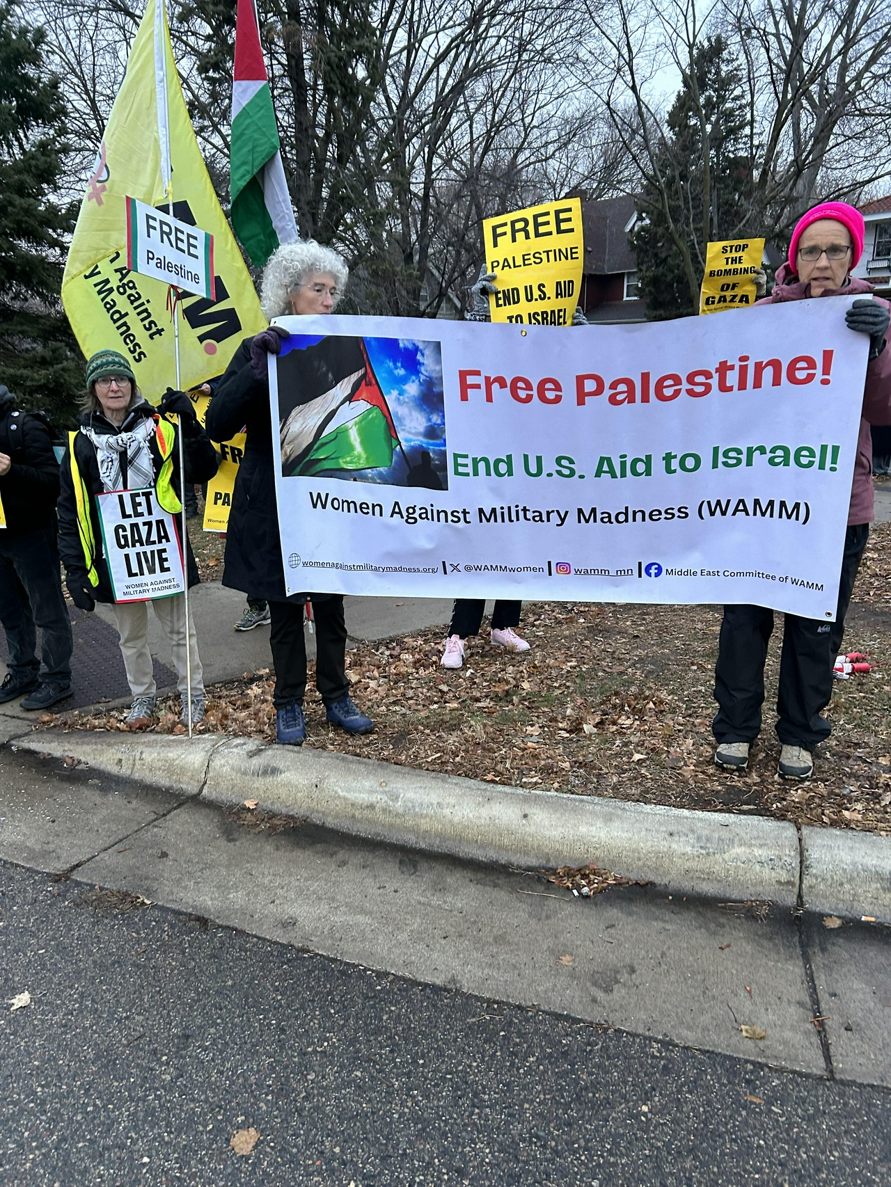 Bannering in solidarity with Palestine. | Fight Back! News/staff