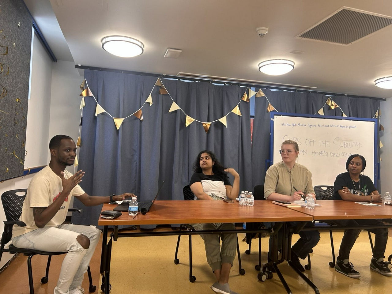 Brooklyn community meeting builds opposition to police on subways.  | Staff/Fight Back! News