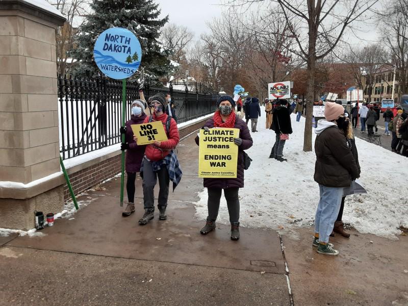 Protest at Governor's mansion against Line 3.