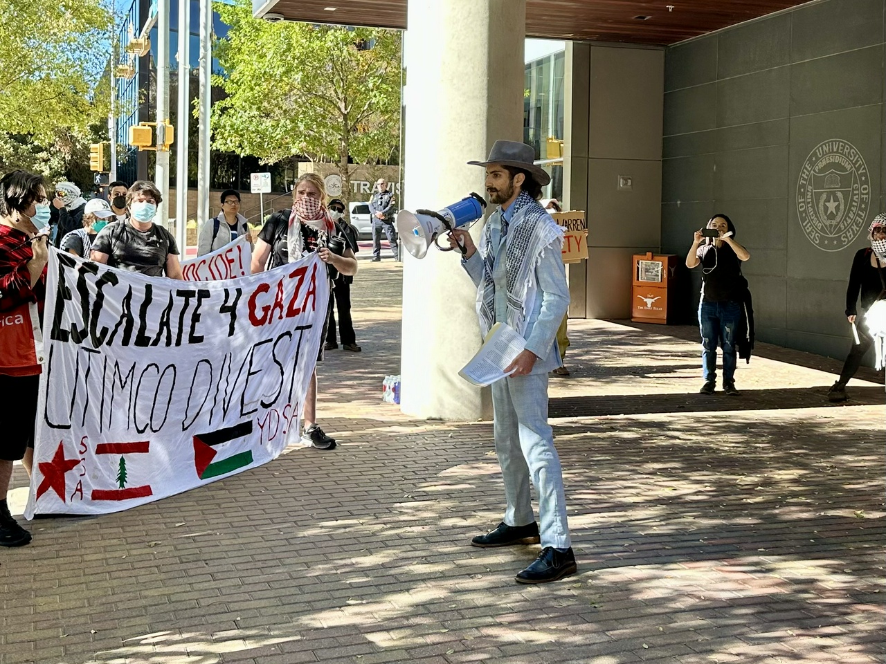 Students rally in Austin, Texas demanding divestment from apartheid Israel.  | Staff/Fight Back! News