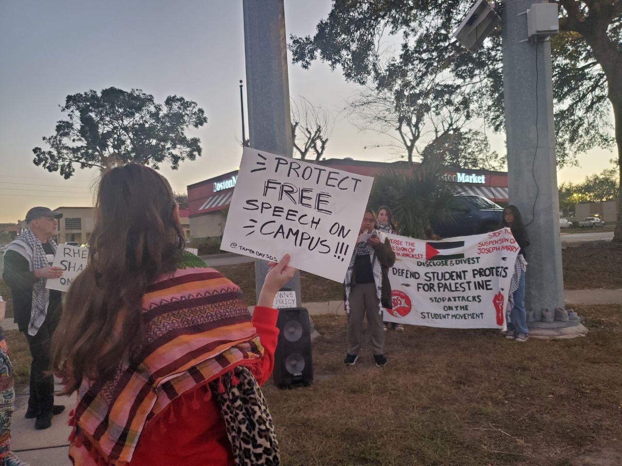 Students in Tampa rally for freedom of speech.  | Fight Back! News/staff
