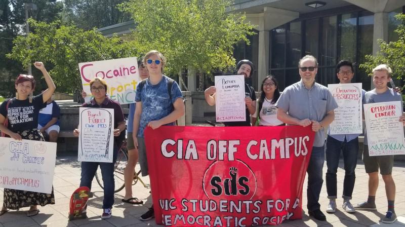Activists on the University of Illinois at Chicago campus push to stop CIA recru