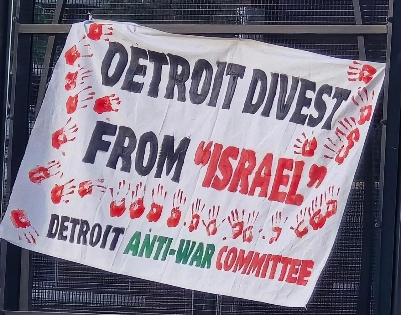 Detroit Anti-War Committee banner demands the city of Detroit divest from Israel.  | Staff/Fight Back! News
