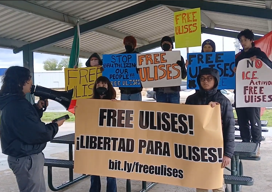 Protesters demand the release of Ulises Peña Lopez.